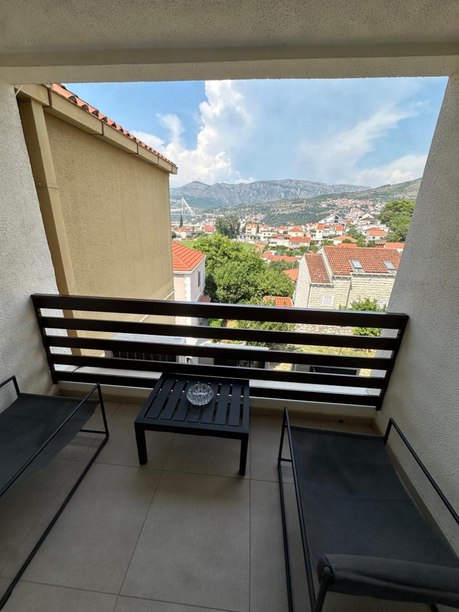 Cruise Ship Bridge View Apartment Luka Dubrovnik Buitenkant foto